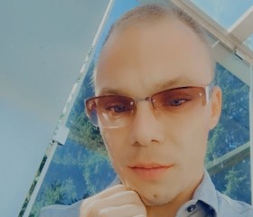 Valentin radu, 29, Ramnicu Valcea