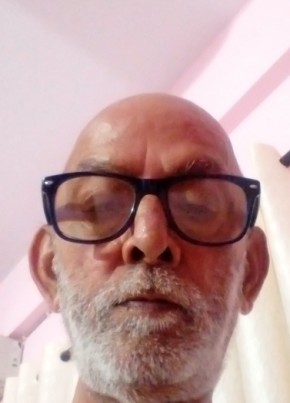 Vijay Oberoi, 71, India, Delhi
