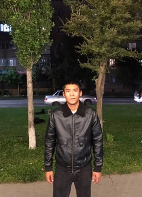 Artur из Атырау 24 года