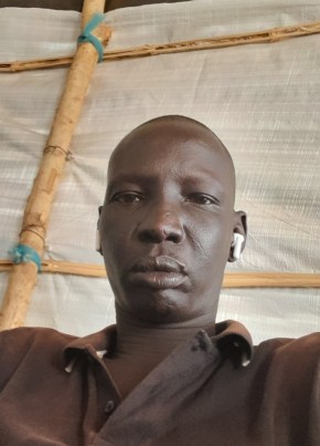 Ring, 32, Republic of South Sudan, Gogrial