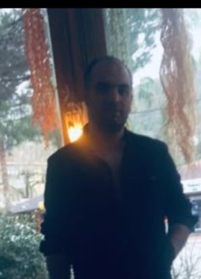 Hasan Demircan, 37, Türkiye Cumhuriyeti, Bahçelievler
