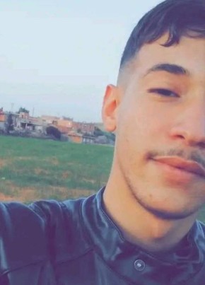 Ilyas, 22, People’s Democratic Republic of Algeria, Chlef