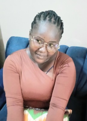 Mirriam из Kampala 21 год