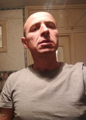 Михаил, 43, Россия, Гвардейск