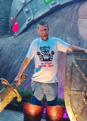 Иван Бондарев из Миллерово 18 лет