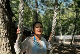 Elvira, 43 - Just Me