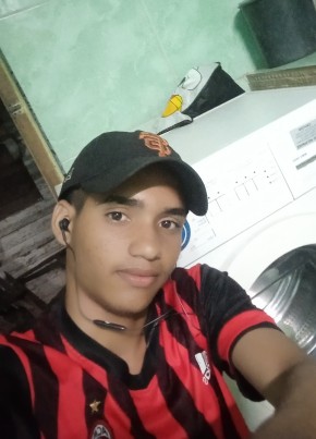 Caleb Salazar, 20, República de Cuba, Pinar del Río