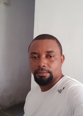 Yusuph, 38, Tanzania, Dar es Salaam