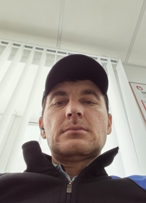 Baxodir Yandasho из Боровичи 39 лет