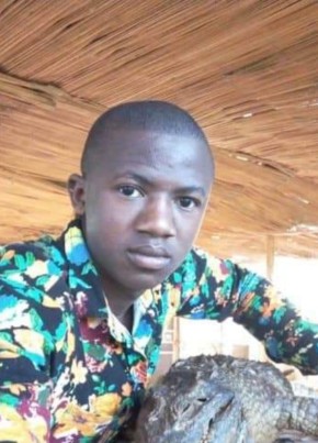 Salimu Mabonga, 19, Uganda, Kampala