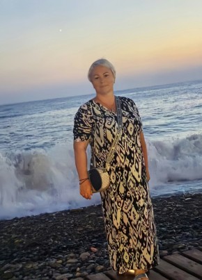 Светлана из Саратова 50 лет