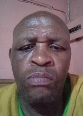 Mzwa из Soweto 60 лет