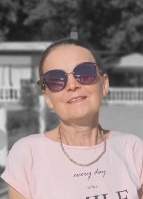Елена из Дивноморское 63 года