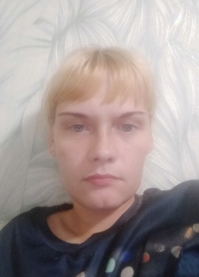 Юлия из Нижнего Тагила 18 лет