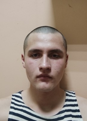 Денис из Владивостока 19 лет