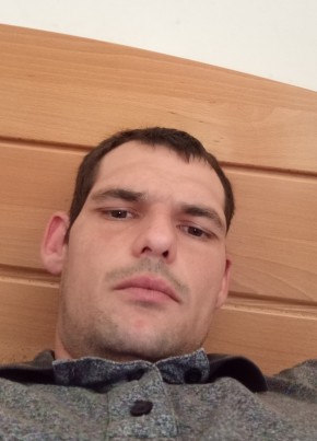 Luka из Zagreb 30 лет