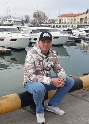 Александр из Пскова 26 лет