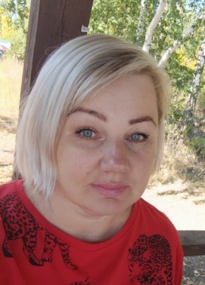 ЛИДИЯ из Саратова 46 лет