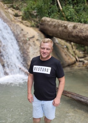 N, 46, Russia, Bolshereche