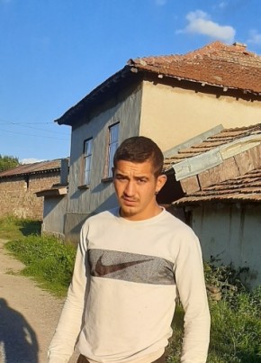 Kurti, 19, Република България, Варна