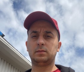 Oleg, 29, Saint Petersburg