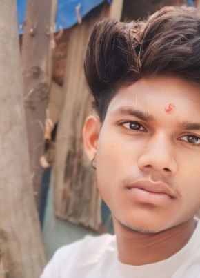 Pramam, 18, India, Mumbai