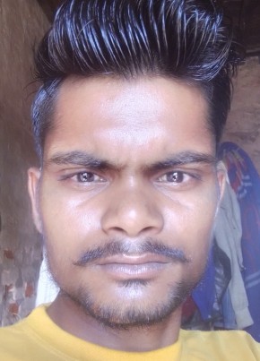 Sanjay Kapoor, 25, India, Budhlāda