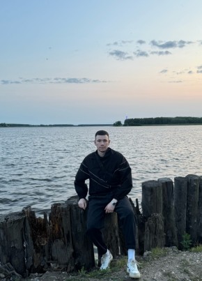 Руслан из Соснового Бора 24 года