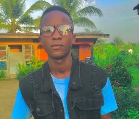 Emmanuel Maxwell, 21 год, Monrovia