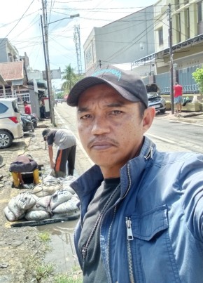 Gusti, 49, Indonesia, Kota Makassar