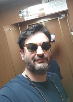 Алексей из Paris 42 года