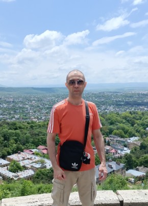 Павел из Мурманска 39 лет