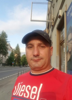 Jon, 22, Romania, București