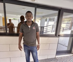 Yann, 26 лет, Douala