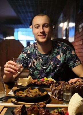 Булгаков Михаил, 29, Россия, Псков