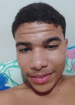 Alerrandro из Pontes e Lacerda 18 лет