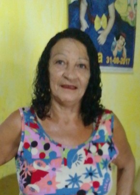 Maria Araújo из Bayeux 63 года