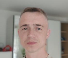 Mikhail Radevich, 32, Mannheim