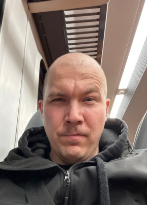Кирилл из Stockholm 37 лет
