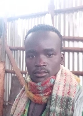 Aron из Kampala 23 года