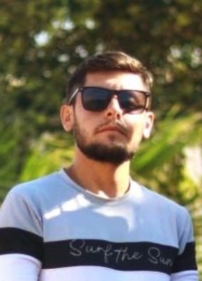 امير из بَيْرُوت 21 год