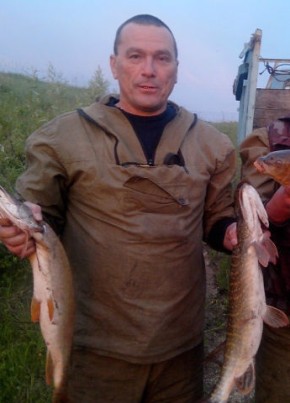 ЕВГЕНИЙ, 64, Россия, Усолье-Сибирское