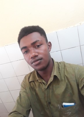 Alpha , 21, Burkina Faso, Bobo-Dioulasso