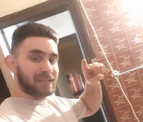 Béla, 22, Janossomorja