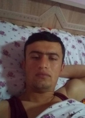 Иброхим из Душанбе 33 года
