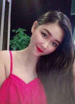 Miumiu, 27, Công Hòa Xã Hội Chủ Nghĩa Việt Nam, Nha Trang