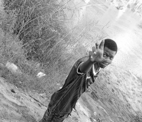 Hussein, 19, Frankfurt am Main