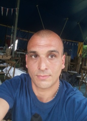 Nico, 40, République Française, Ermont