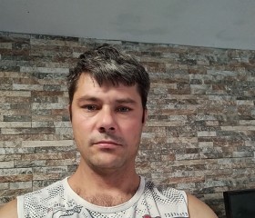 Andrei, 38, Arad