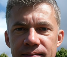 Vladimir, 64, London